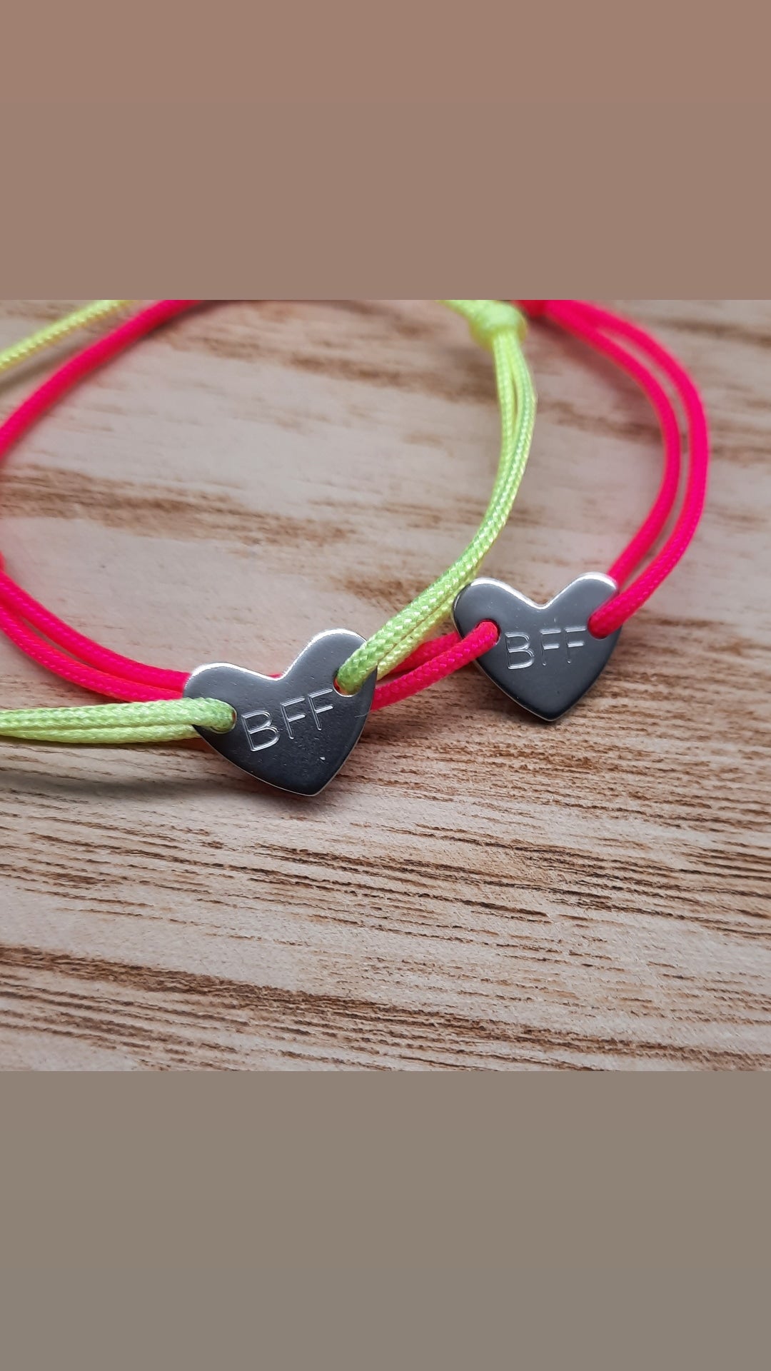 Zapestnica Love link