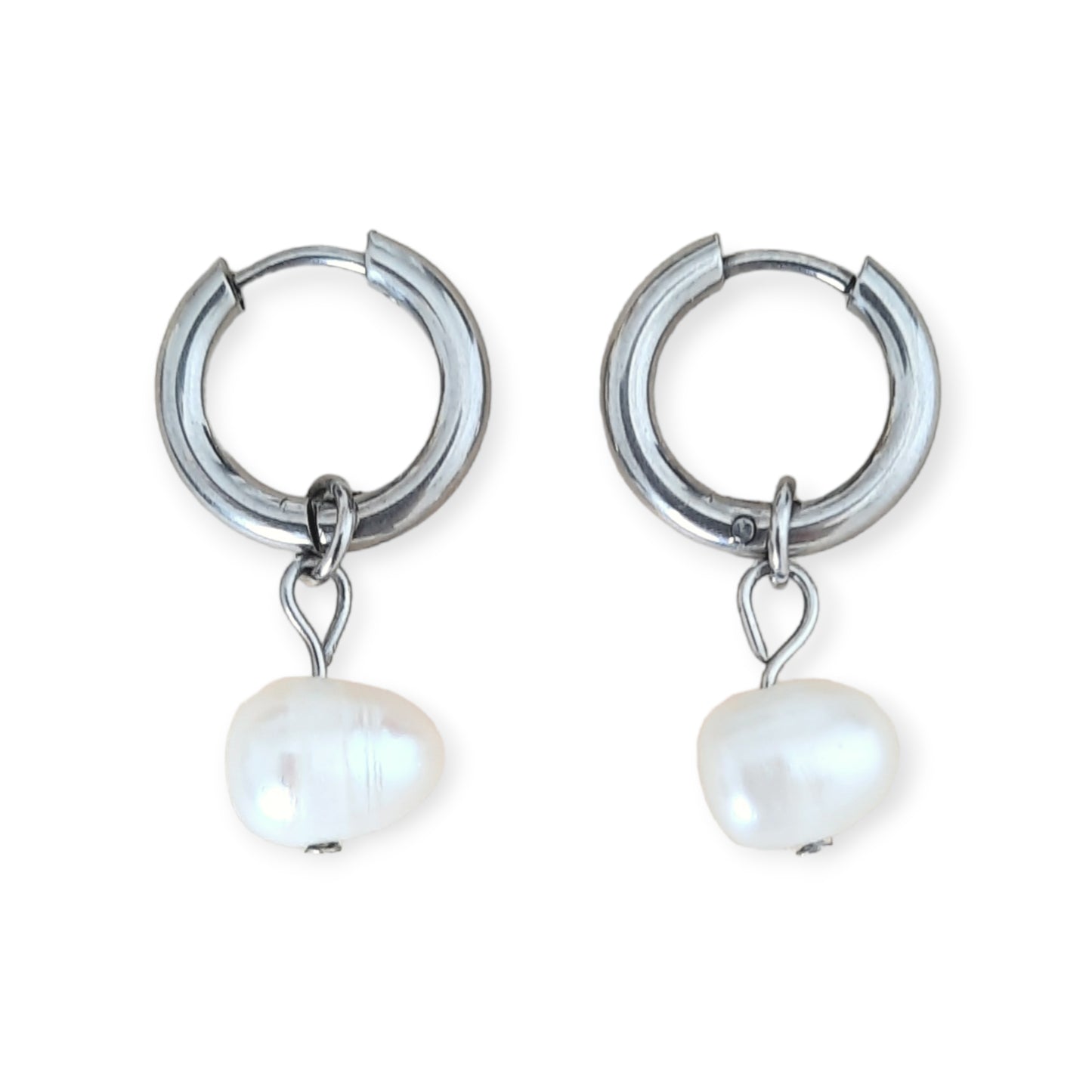 Uhani Hoop pearls 2v1