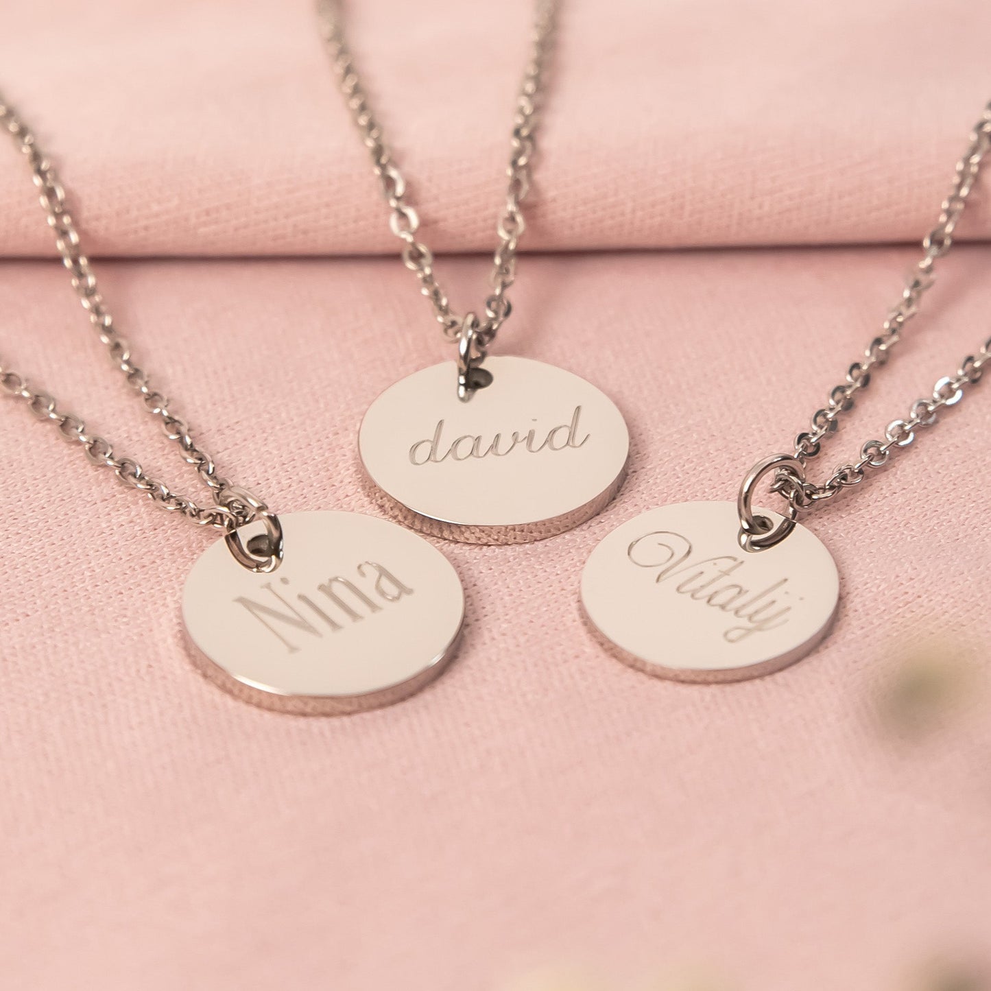 Verižica Medalion z imenom Sia